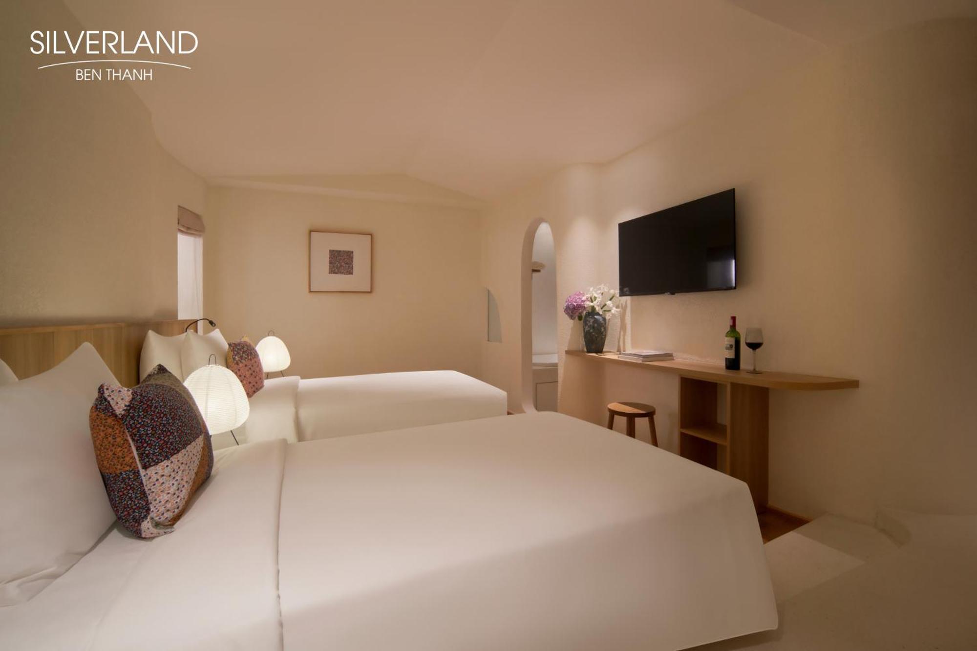 Spring Field (No Window) with afternoon tea,1546667176:JPEG